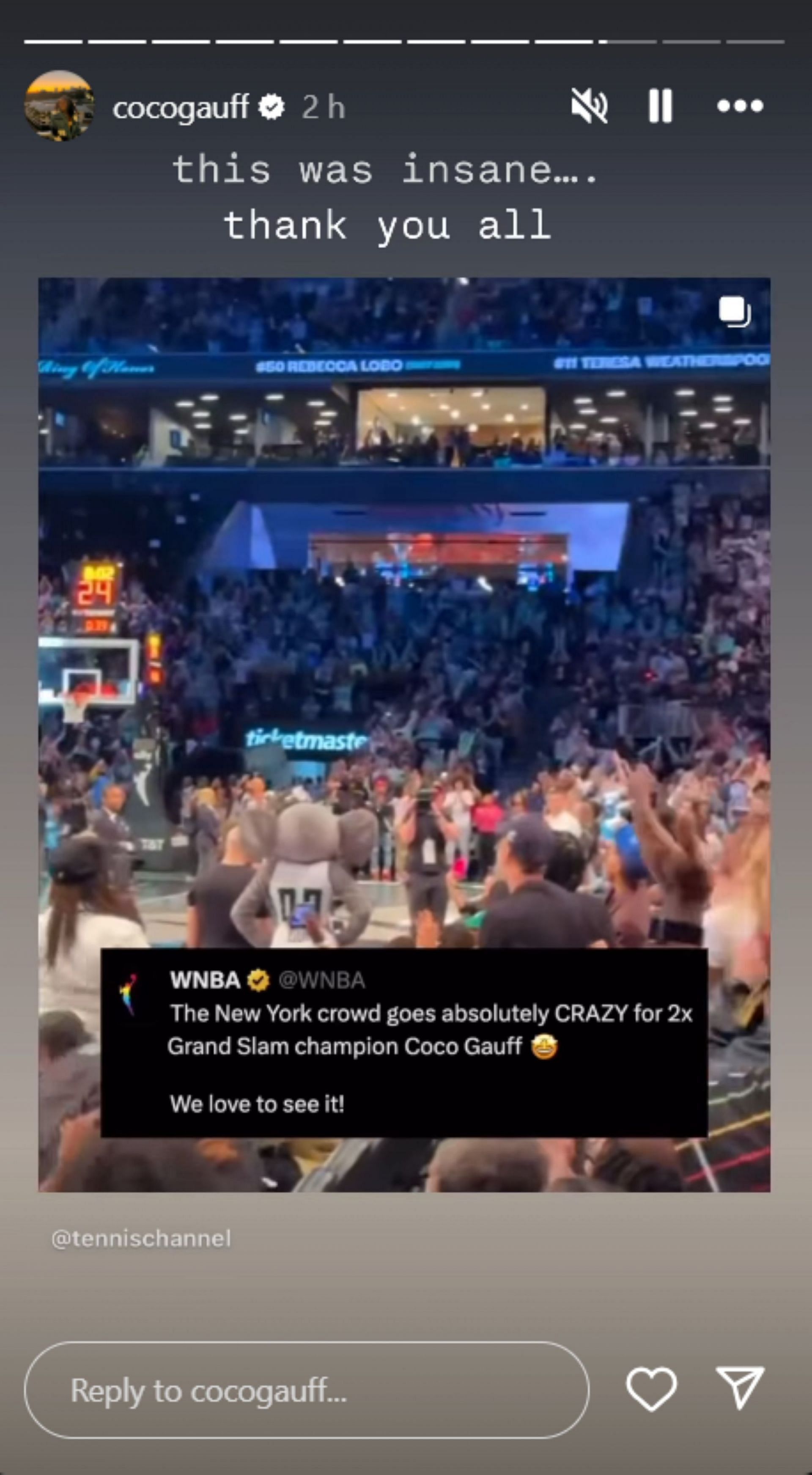 Gauff reacts to cheer at WNBA arena; Instagram - @cocogauff